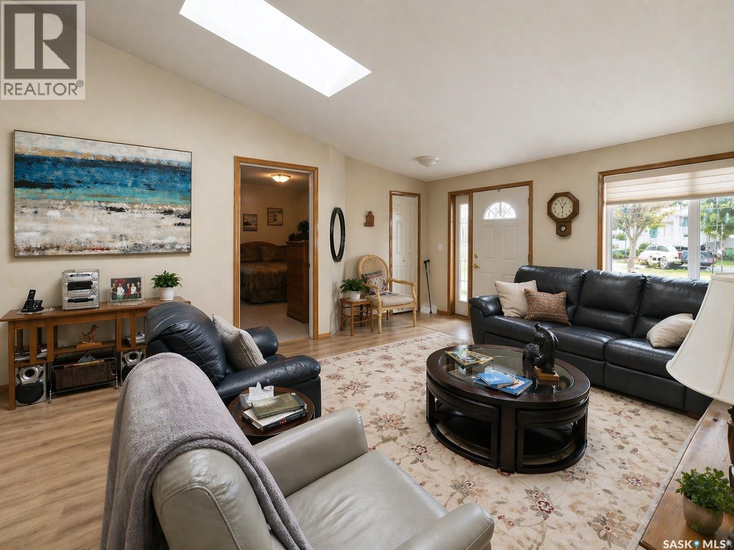 1014 105th Avenue, Tisdale, Saskatchewan  S0E 1T0 - Photo 2 - SK033556