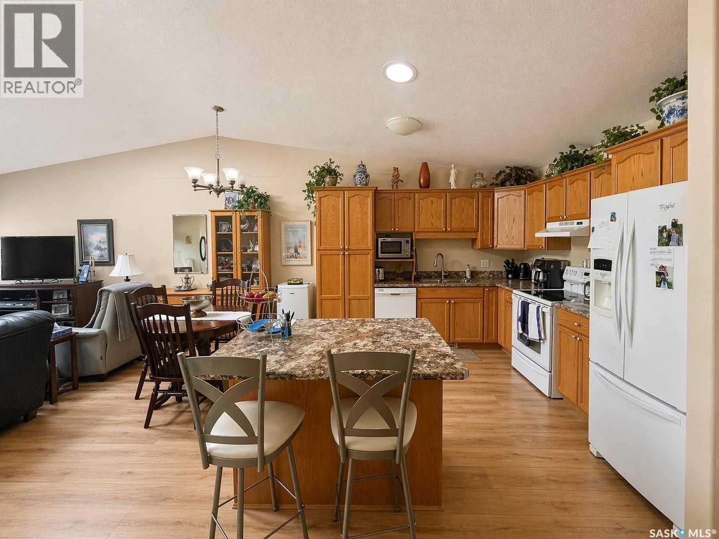 1014 105th Avenue, Tisdale, Saskatchewan  S0E 1T0 - Photo 5 - SK033556