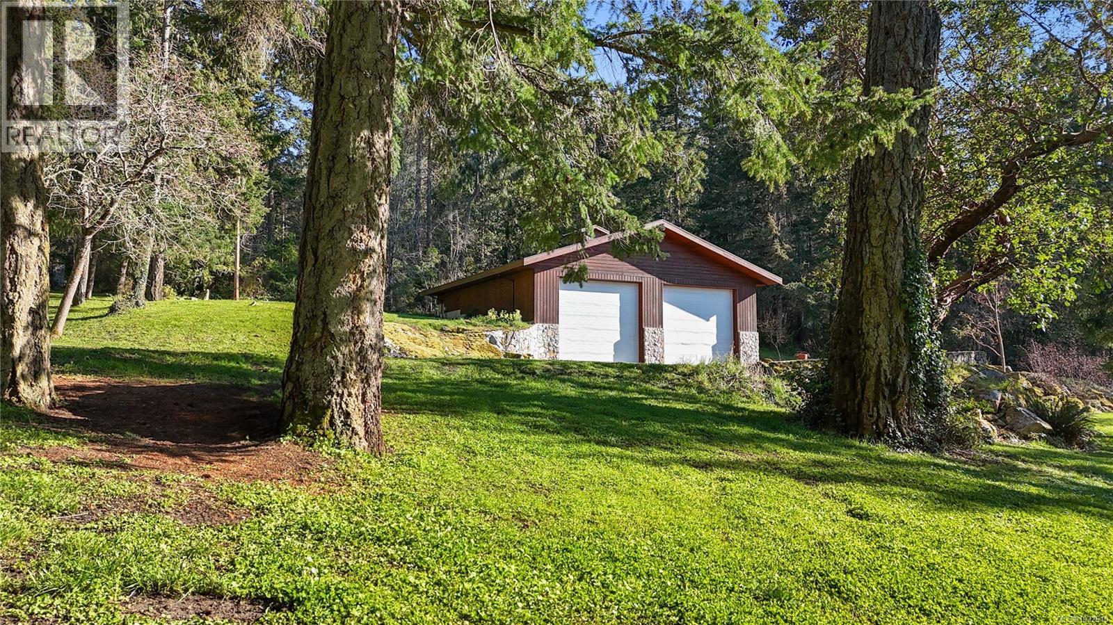 8440 Lawrence Rd, Central Saanich, British Columbia  V8M 1S5 - Photo 48 - 1032910