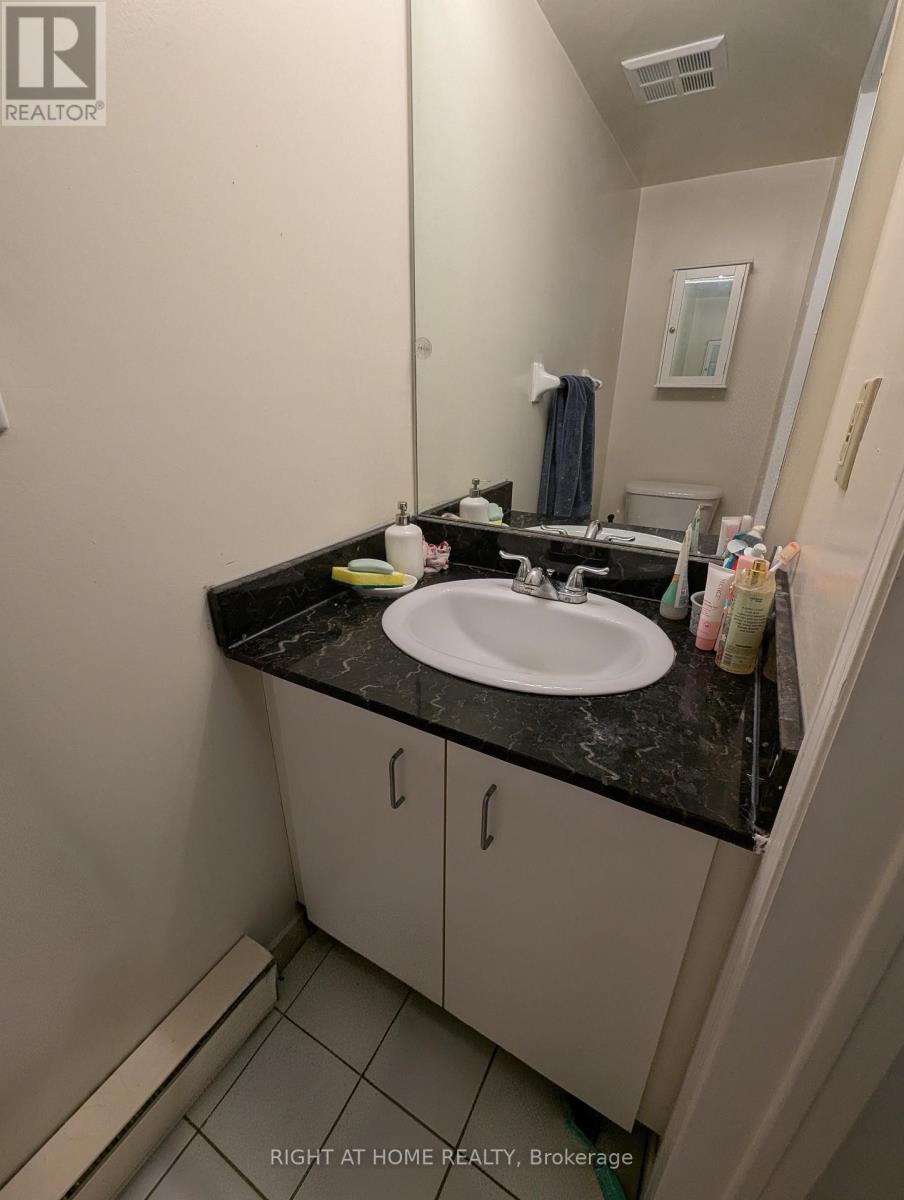 207b - 211 Forum Drive, Mississauga, Ontario  L4Z 4C1 - Photo 10 - W13033006