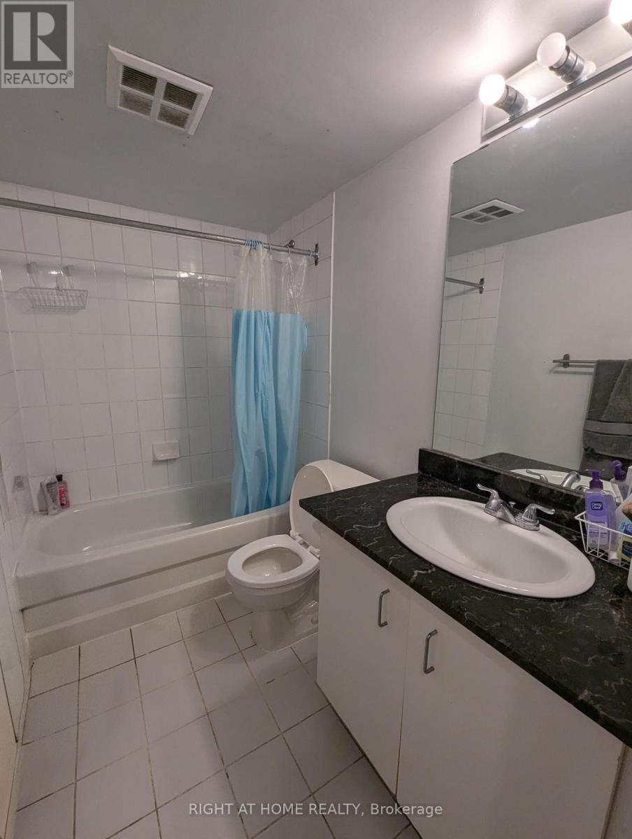 207b - 211 Forum Drive, Mississauga, Ontario  L4Z 4C1 - Photo 11 - W13033006