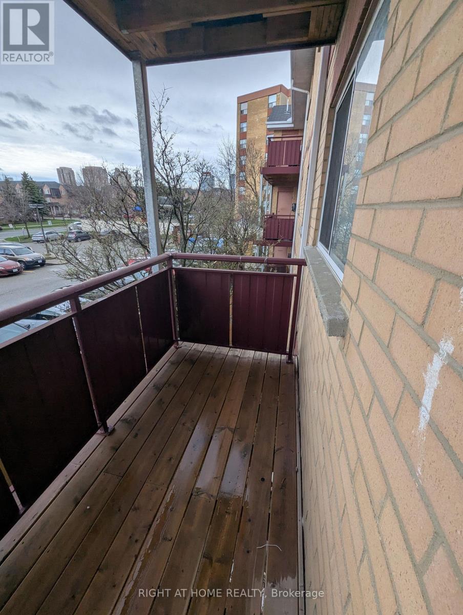 207b - 211 Forum Drive, Mississauga, Ontario  L4Z 4C1 - Photo 15 - W13033006