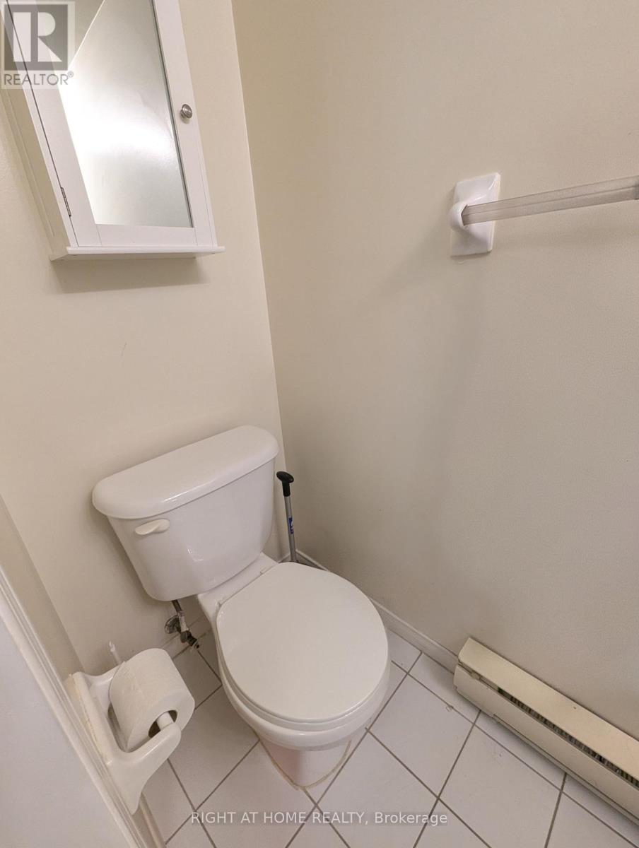 207b - 211 Forum Drive, Mississauga, Ontario  L4Z 4C1 - Photo 9 - W13033006