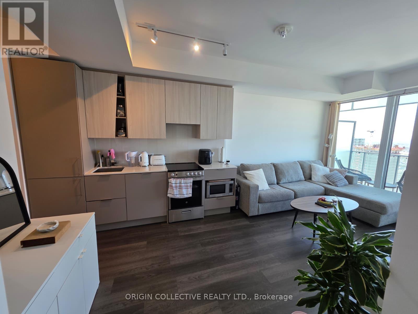 2308 - 3900 Confederation Parkway, Mississauga, Ontario  L5B 0M3 - Photo 2 - W13033044