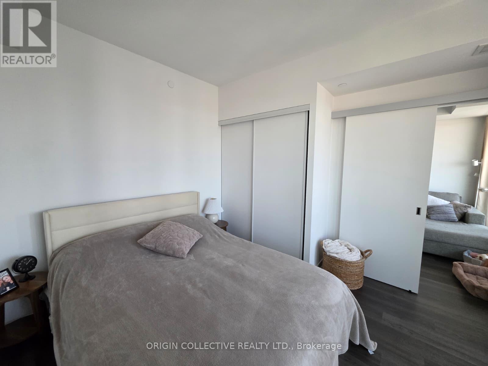 2308 - 3900 Confederation Parkway, Mississauga, Ontario  L5B 0M3 - Photo 5 - W13033044