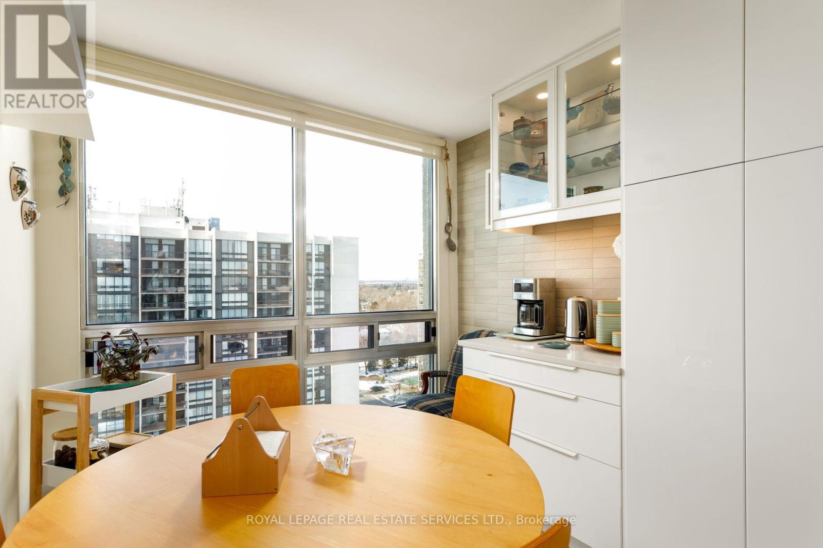 1401 - 2180 Marine Drive, Oakville, Ontario  L6L 5V2 - Photo 18 - W13033064