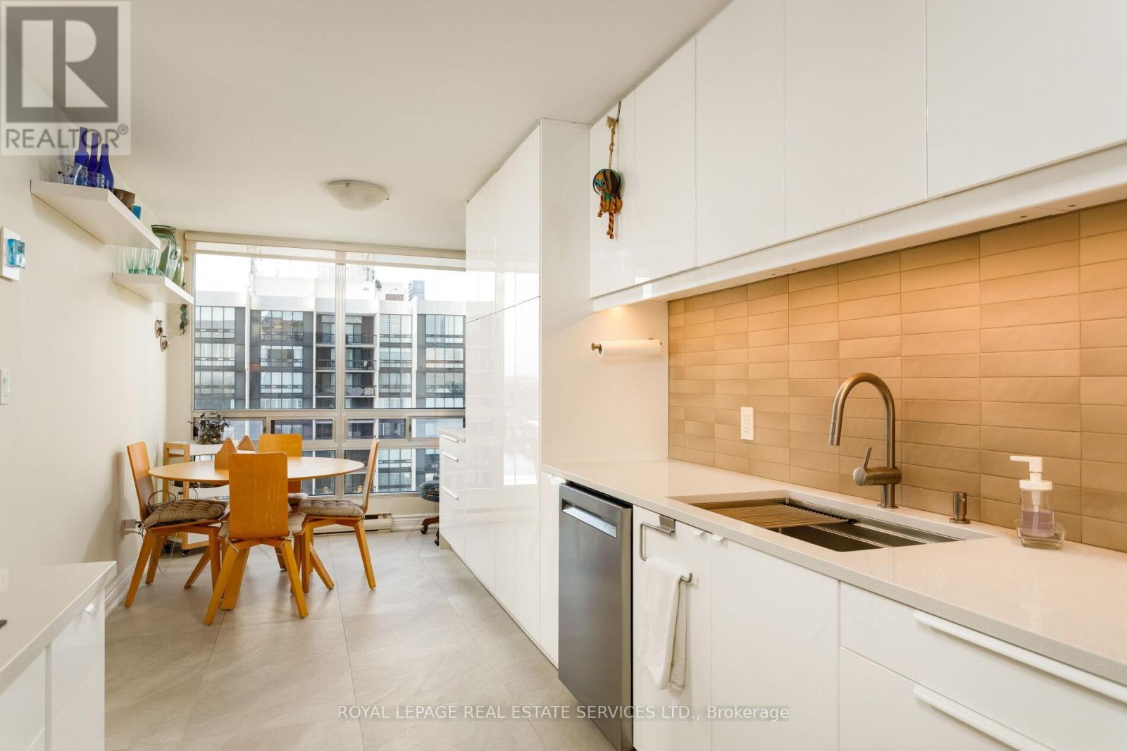 1401 - 2180 Marine Drive, Oakville, Ontario  L6L 5V2 - Photo 20 - W13033064