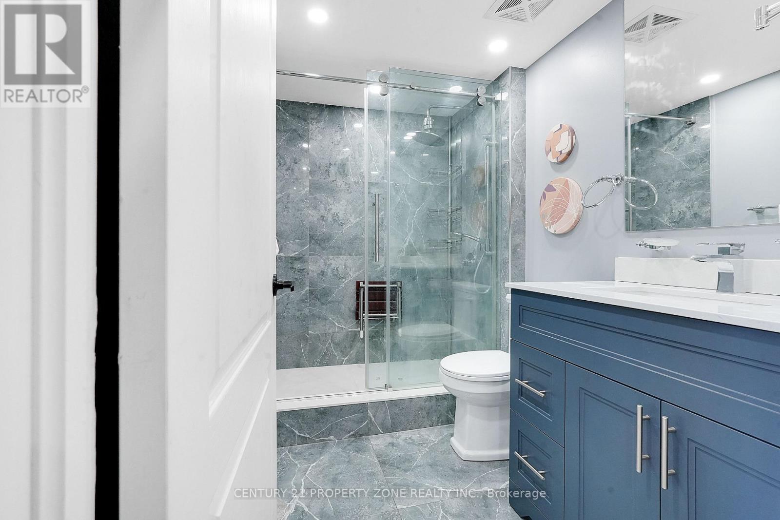 1401 - 8 Dayspring Circle, Brampton, Ontario  L6P 2Z7 - Photo 10 - W13033070