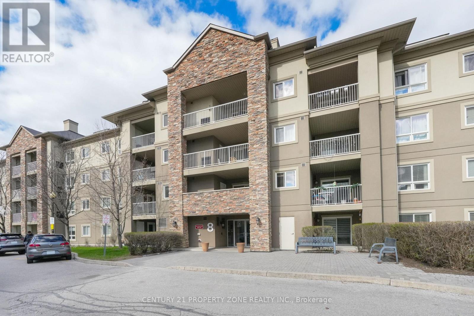 1401 - 8 Dayspring Circle, Brampton, Ontario  L6P 2Z7 - Photo 3 - W13033070