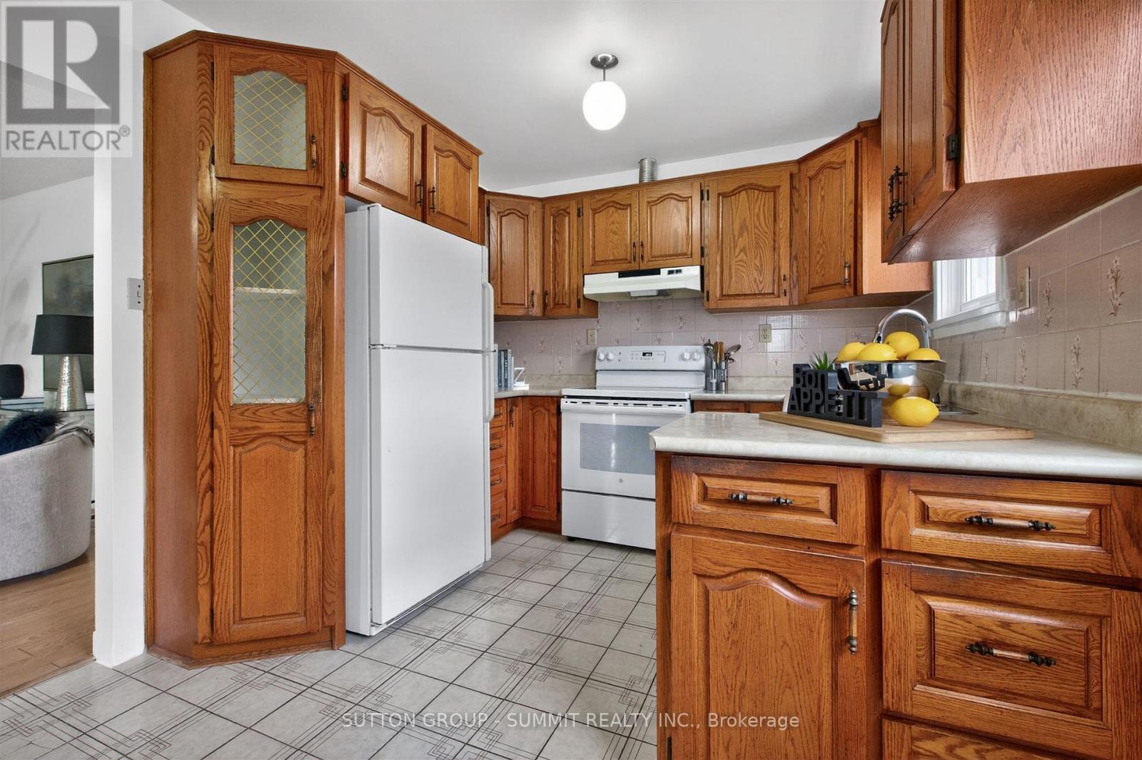 51 Barrhead Crescent, Toronto, Ontario  M9W 3Z8 - Photo 16 - W13033080