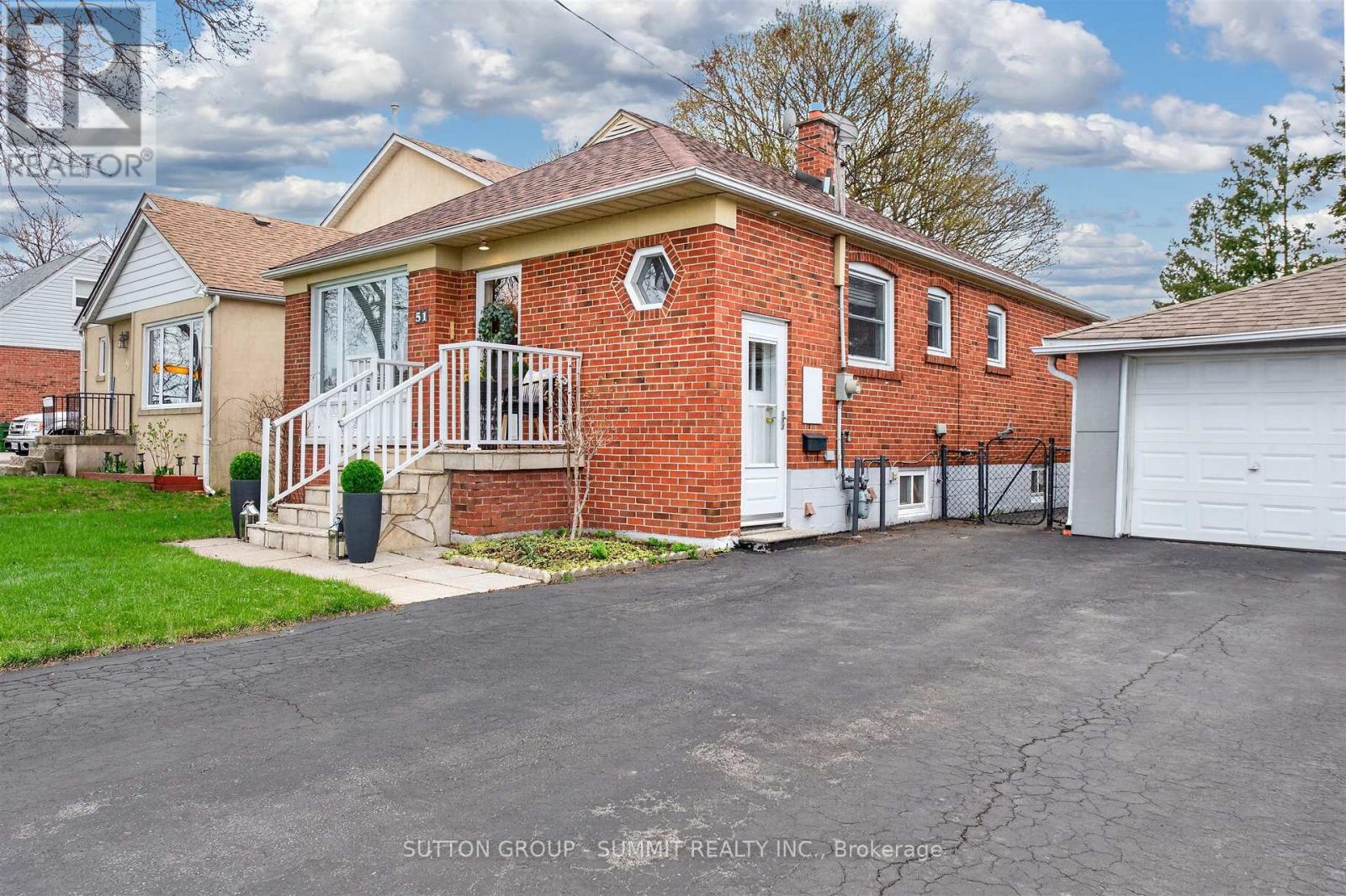51 Barrhead Crescent, Toronto, Ontario  M9W 3Z8 - Photo 3 - W13033080