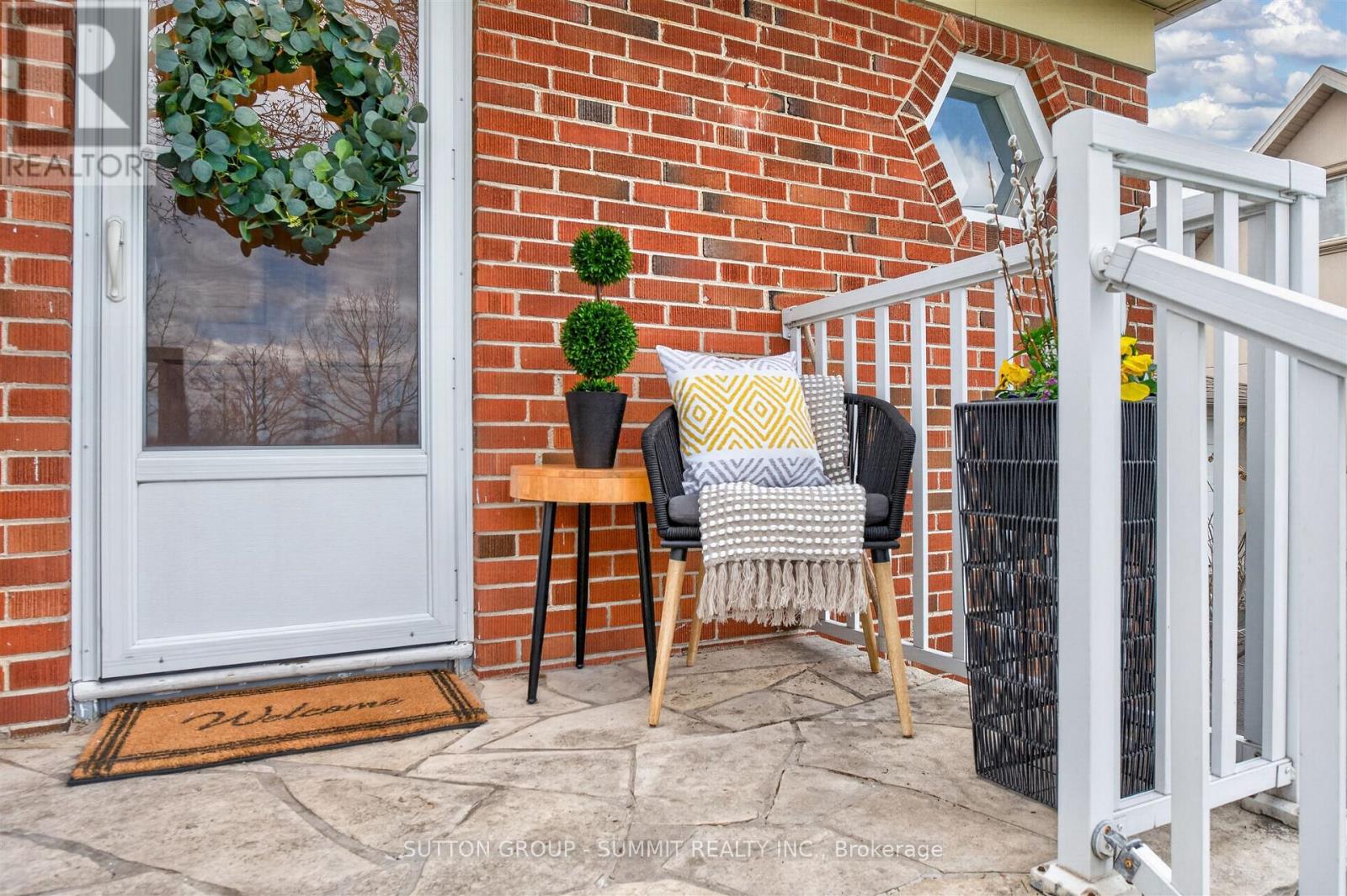 51 Barrhead Crescent, Toronto, Ontario  M9W 3Z8 - Photo 4 - W13033080