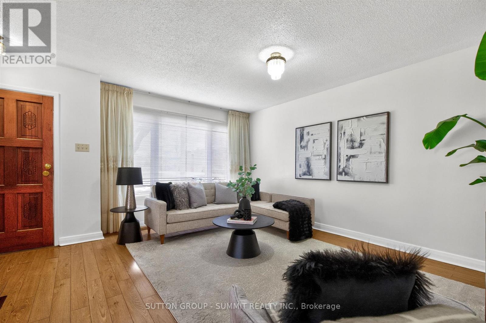 51 Barrhead Crescent, Toronto, Ontario  M9W 3Z8 - Photo 7 - W13033080