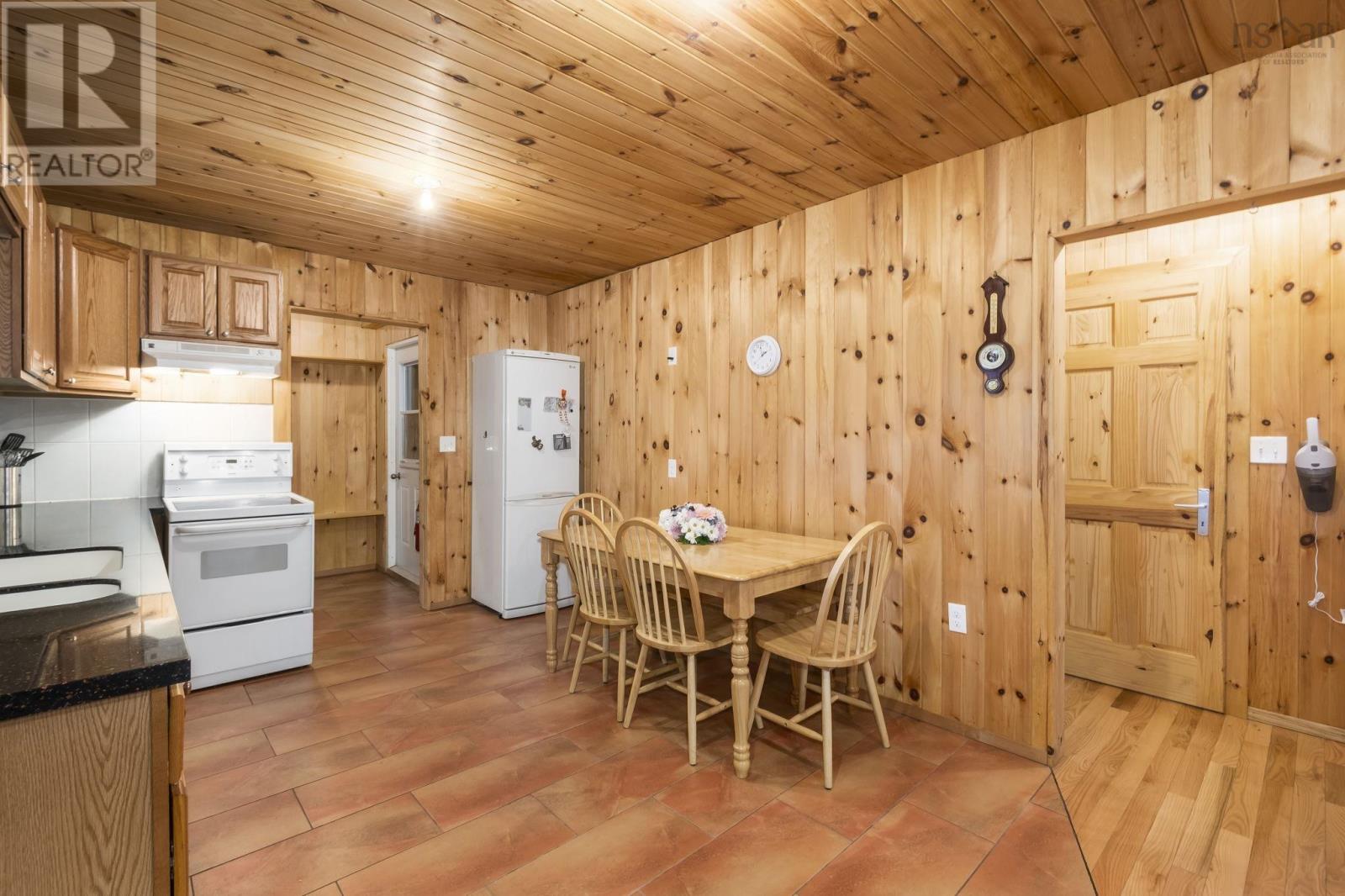 87 Edith's Point Road, South Brookfield, Nova Scotia  B0T 1K0 - Photo 9 - 202608267