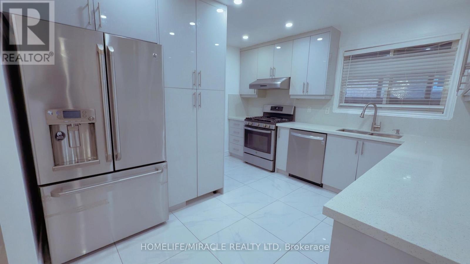 78 Crittenden Square, Toronto, Ontario  M1B 1V1 - Photo 3 - E13004664