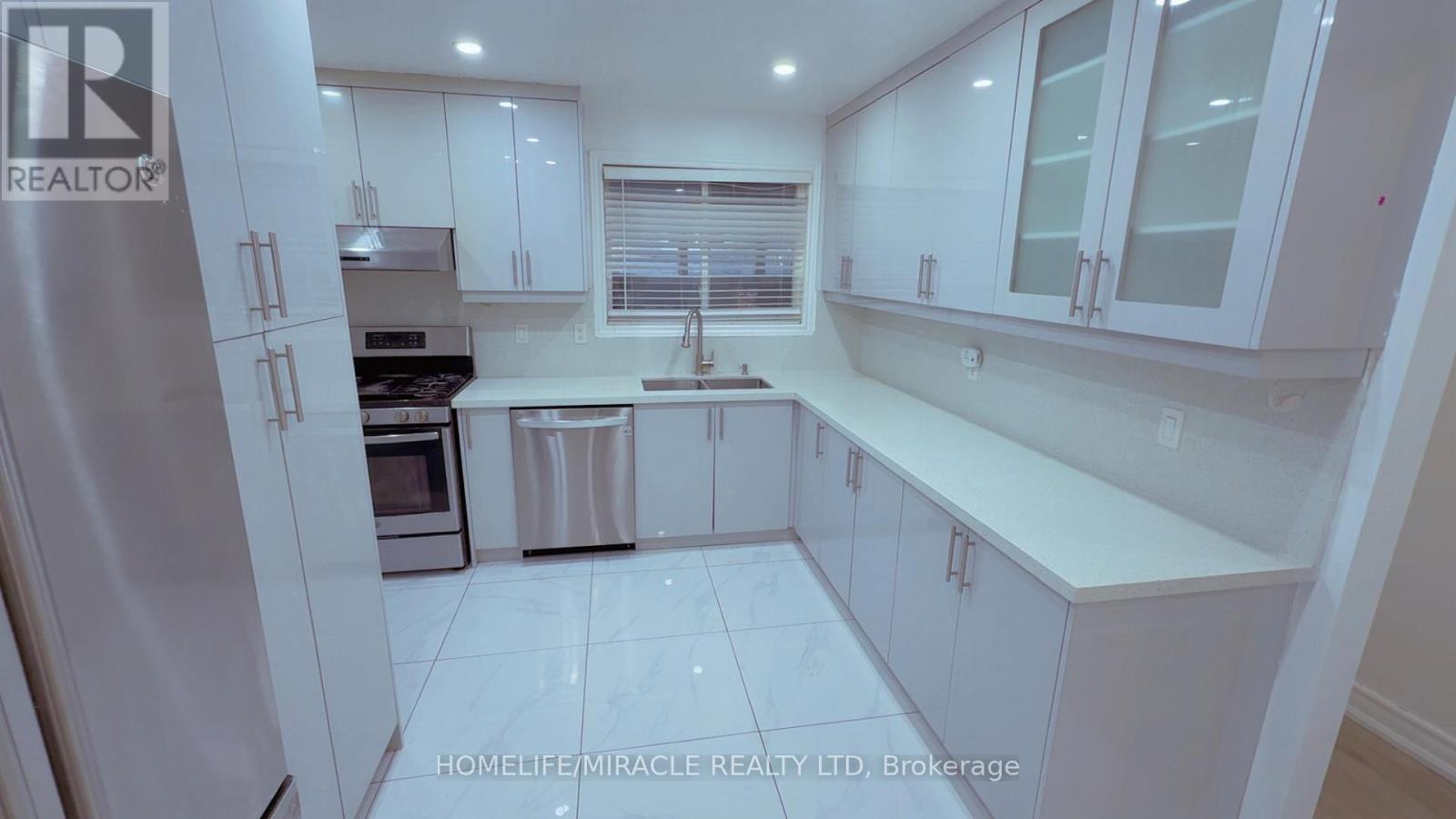 78 Crittenden Square, Toronto, Ontario  M1B 1V1 - Photo 2 - E13004664