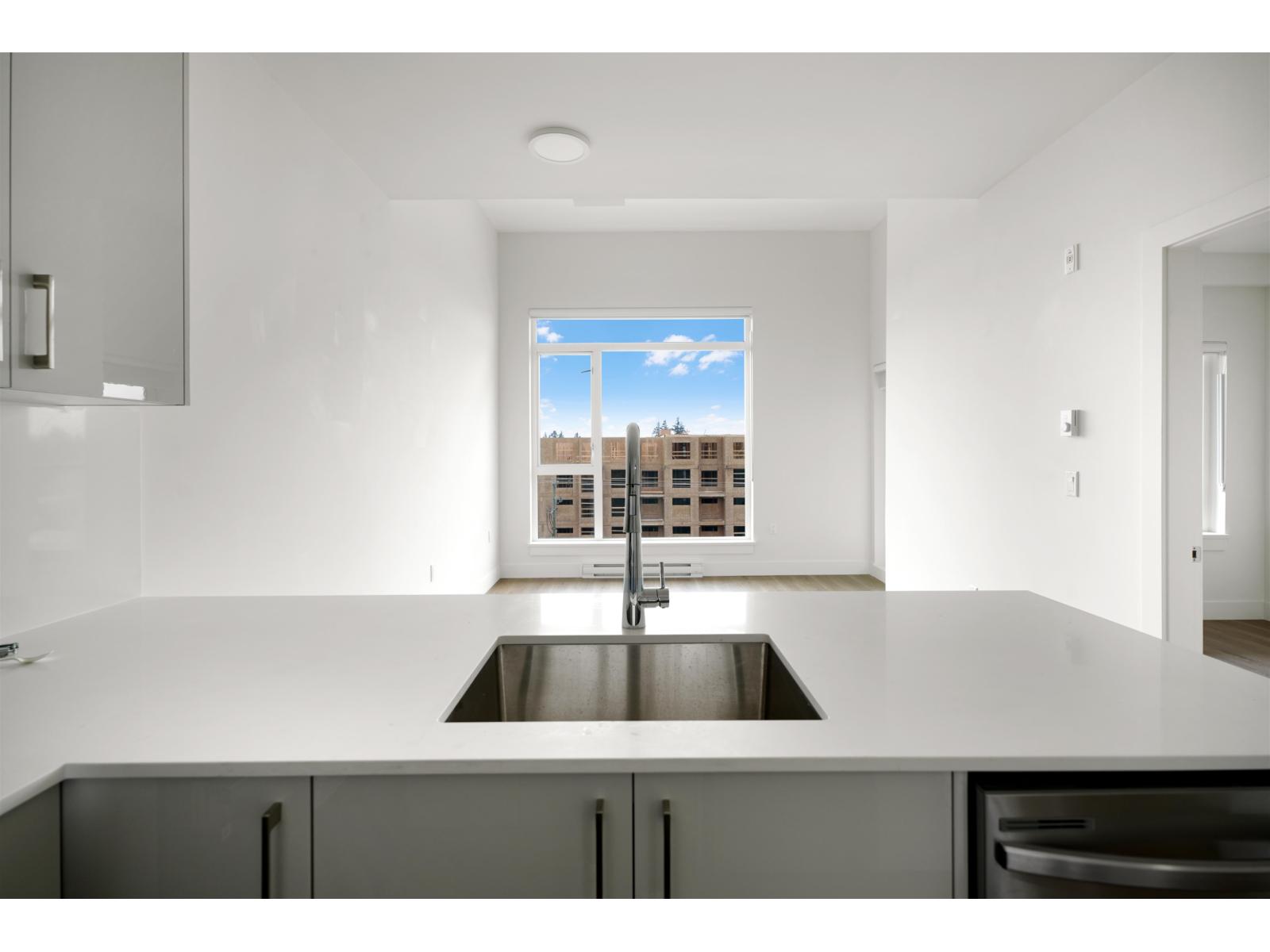 609 15739 Fraser Highway, Surrey, British Columbia  V4N 6V4 - Photo 7 - R3114517