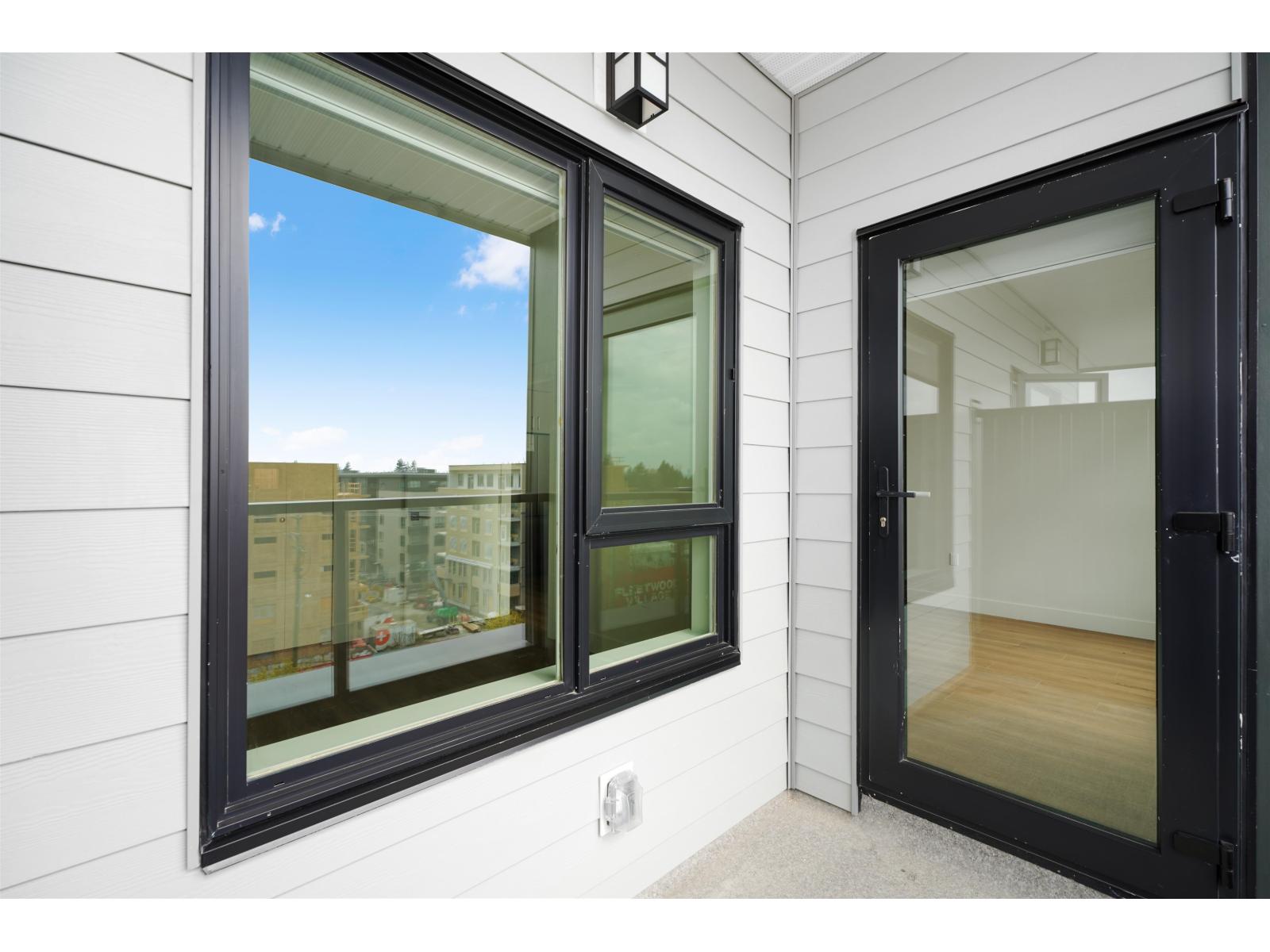 609 15739 Fraser Highway, Surrey, British Columbia  V4N 6V4 - Photo 5 - R3114517