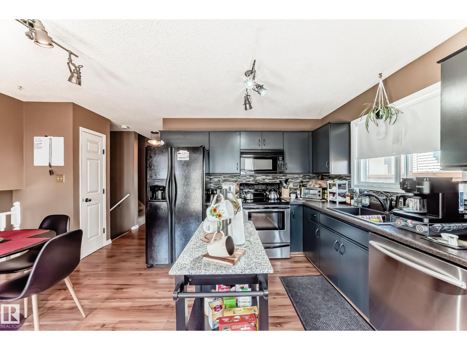 9845 184 St Nw, Edmonton, Alberta  T5T 4L5 - Photo 4 - E4483616