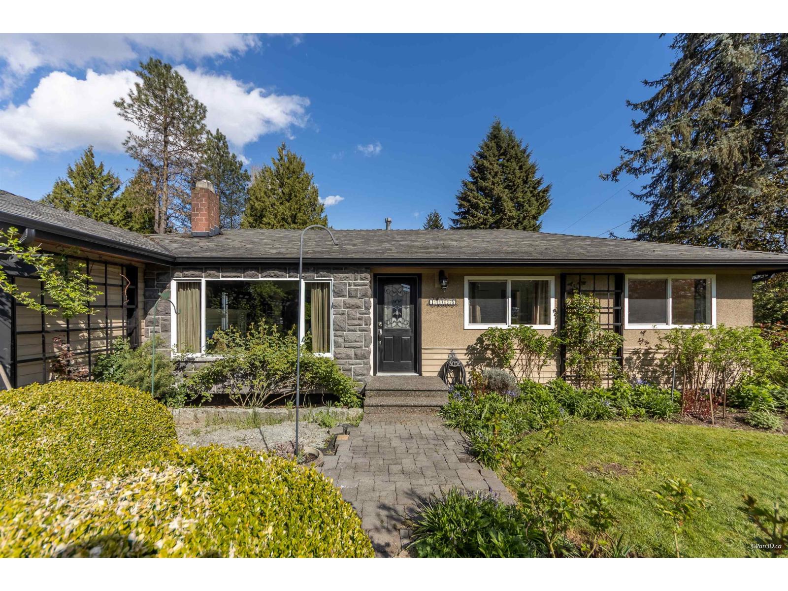 14735 109a Avenue, Surrey, British Columbia  V3R 1Y7 - Photo 2 - R3114877