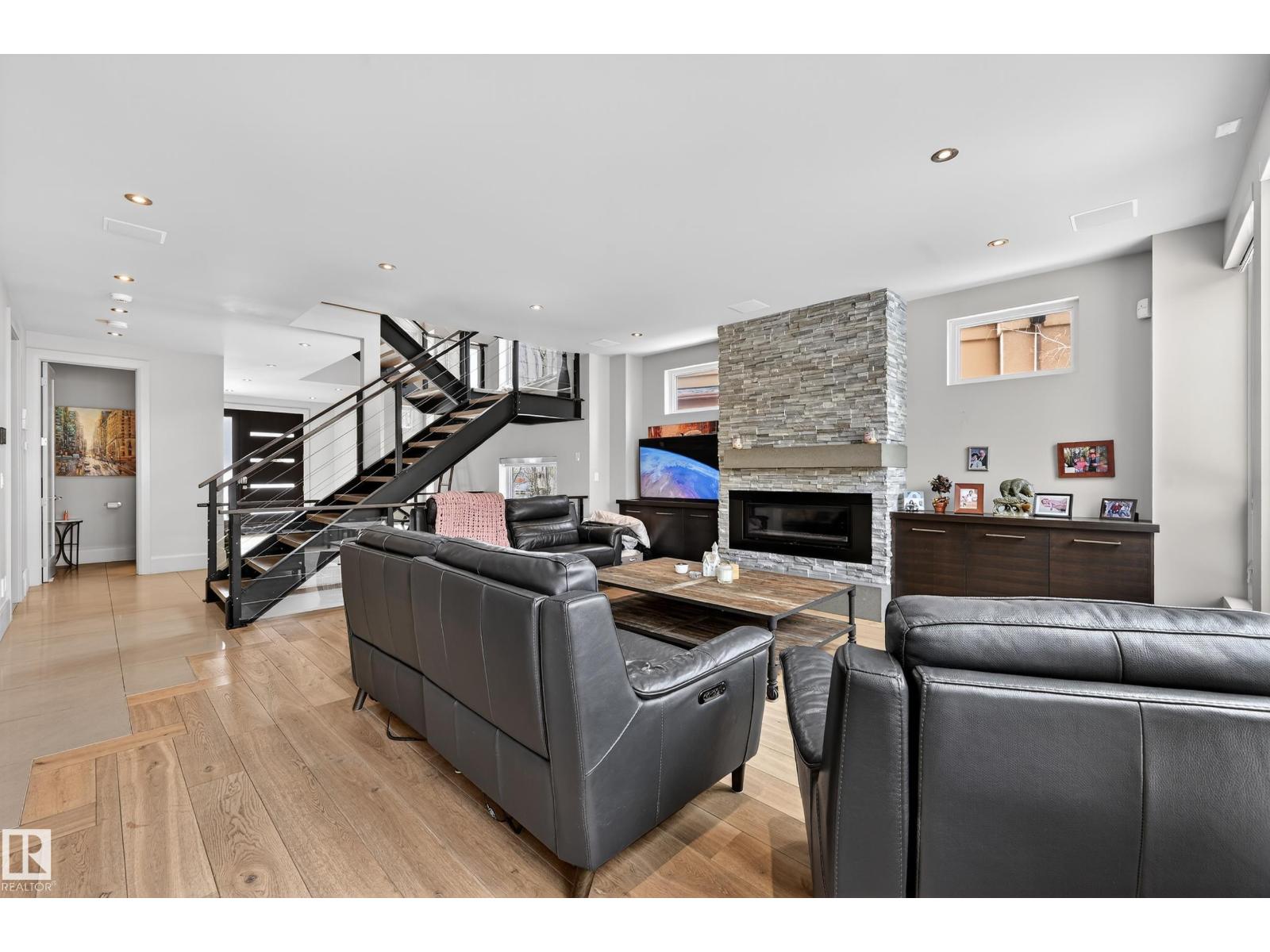 14374 Park Dr NW, Edmonton, Alberta  T5R 5V2 - Photo 13 - E4476608