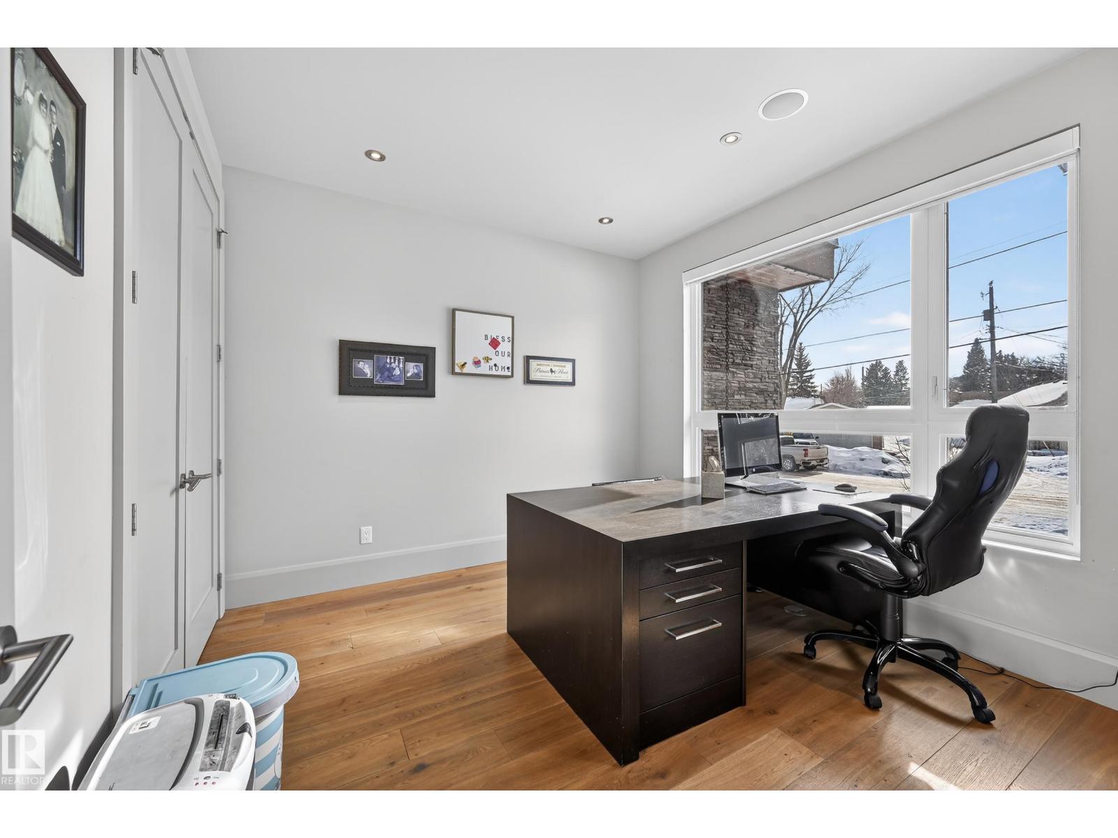 14374 Park Dr NW, Edmonton, Alberta  T5R 5V2 - Photo 9 - E4476608