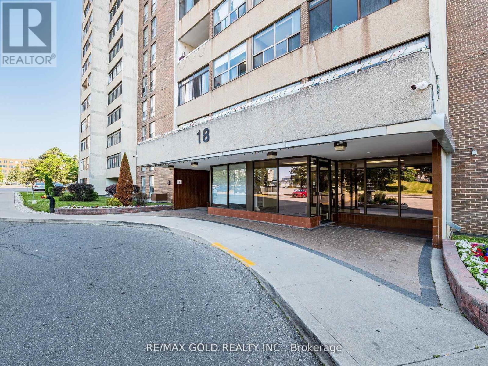 404 - 18 Knightsbridge Road, Brampton, Ontario  L6T 3X5 - Photo 2 - W13030614