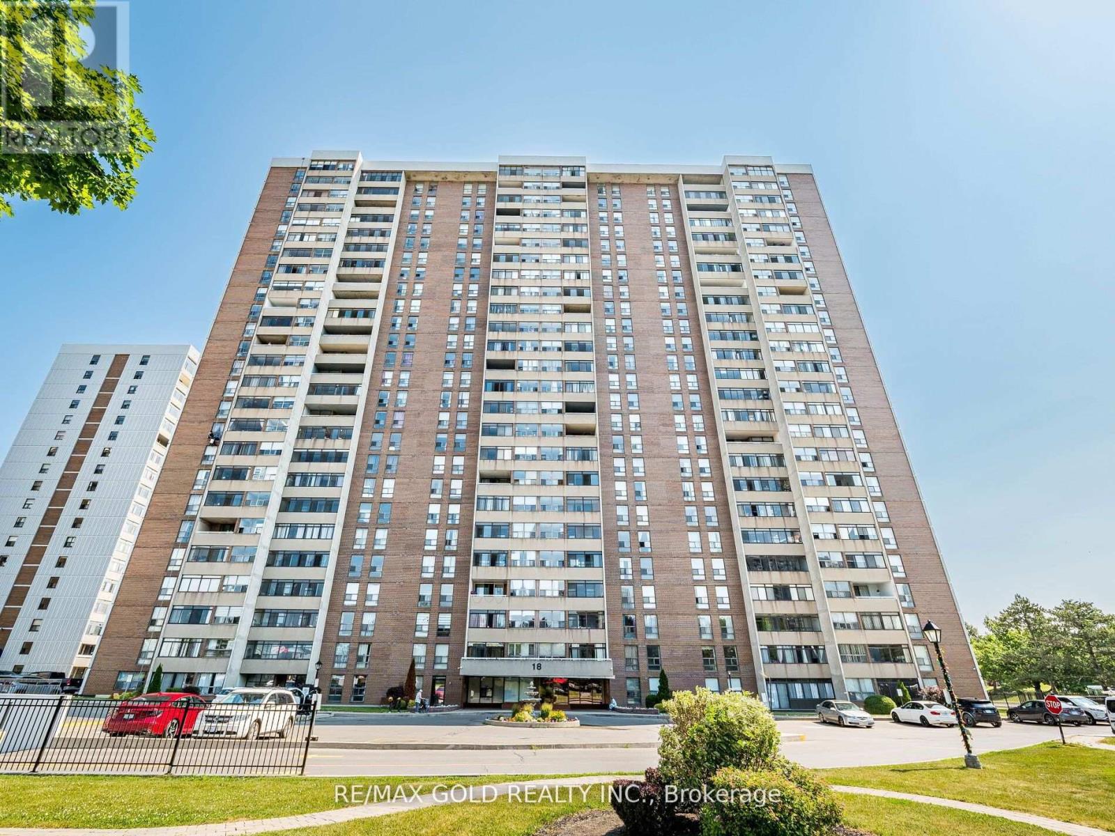 404 - 18 KNIGHTSBRIDGE ROAD, Brampton, Ontario