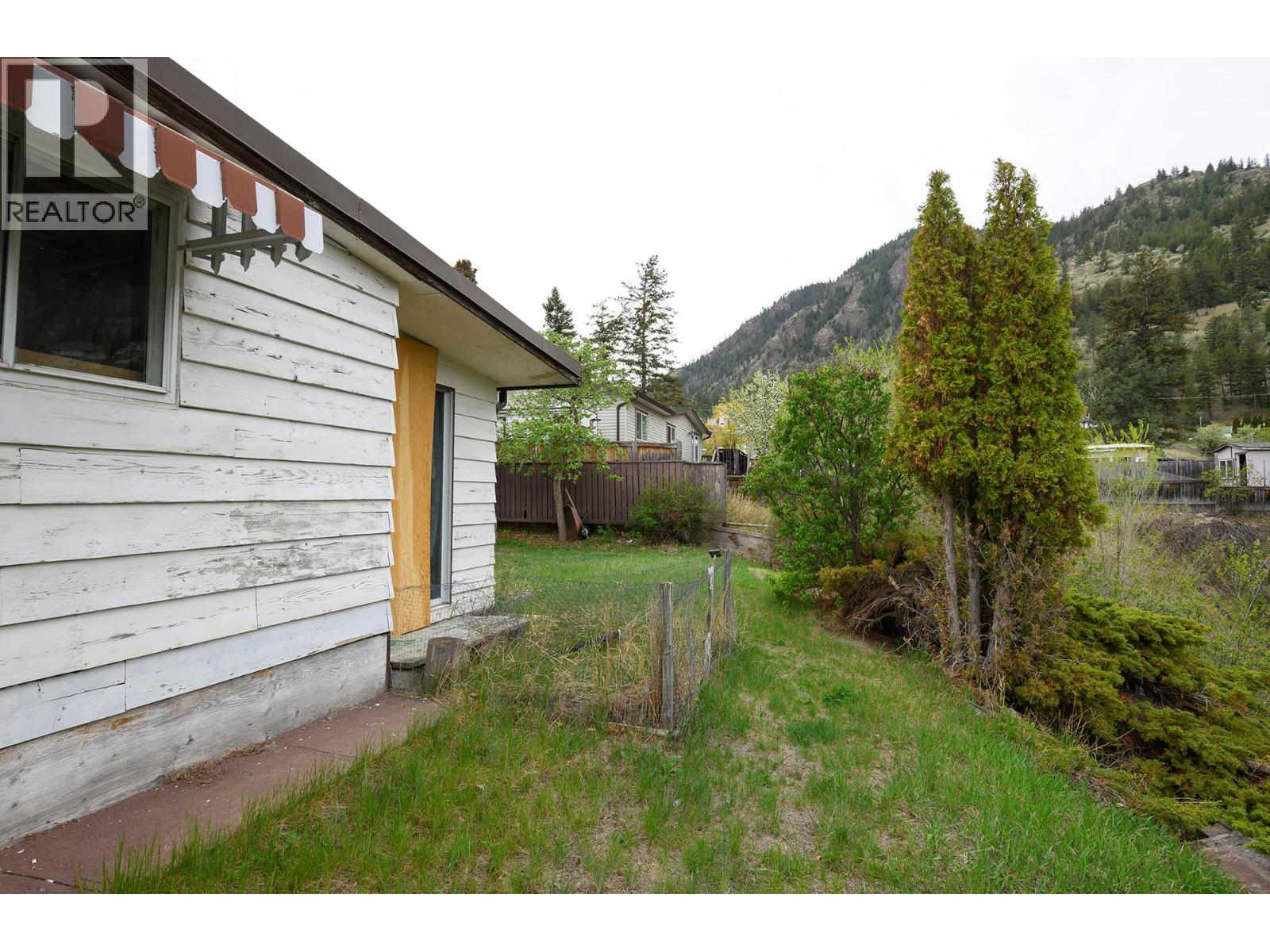 861 Klahanie Drive, Kamloops, British Columbia  V2C 5R1 - Photo 12 - 10384518