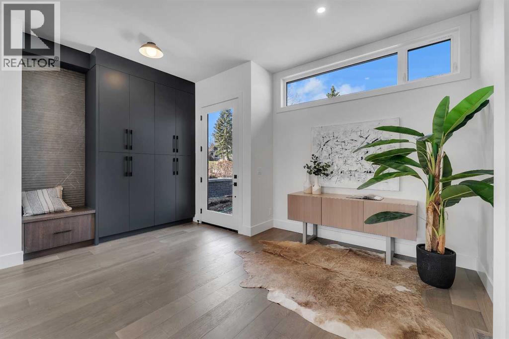 3919 23 Avenue Sw, Calgary, Alberta  T3E 0J9 - Photo 2 - A2303618