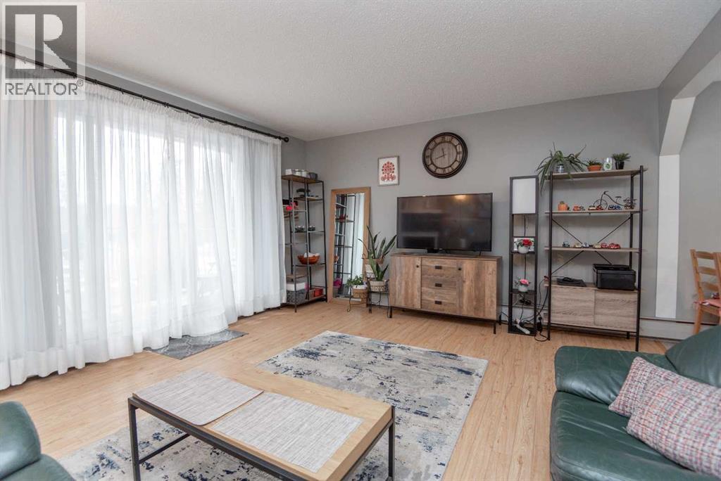 212, 5326 47 Avenue, Red Deer, Alberta  T4N 3R2 - Photo 3 - A2285055