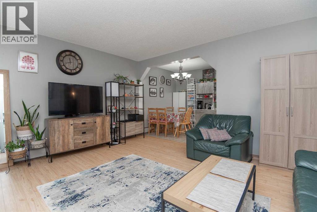 212, 5326 47 Avenue, Red Deer, Alberta  T4N 3R2 - Photo 5 - A2285055