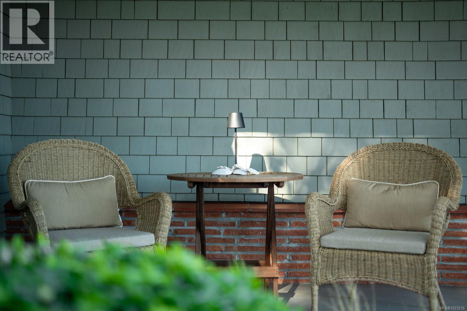 2944 Tudor Ave, Saanich, British Columbia  V8N 1M1 - Photo 4 - 1023216