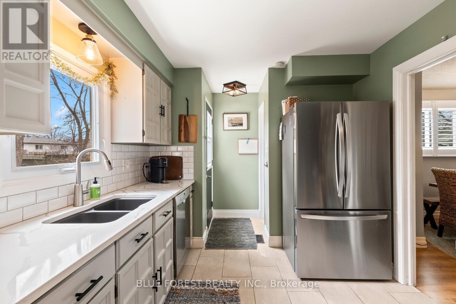 3 Lacey Crescent, London South, Ontario  N6E 2E6 - Photo 14 - X13033108