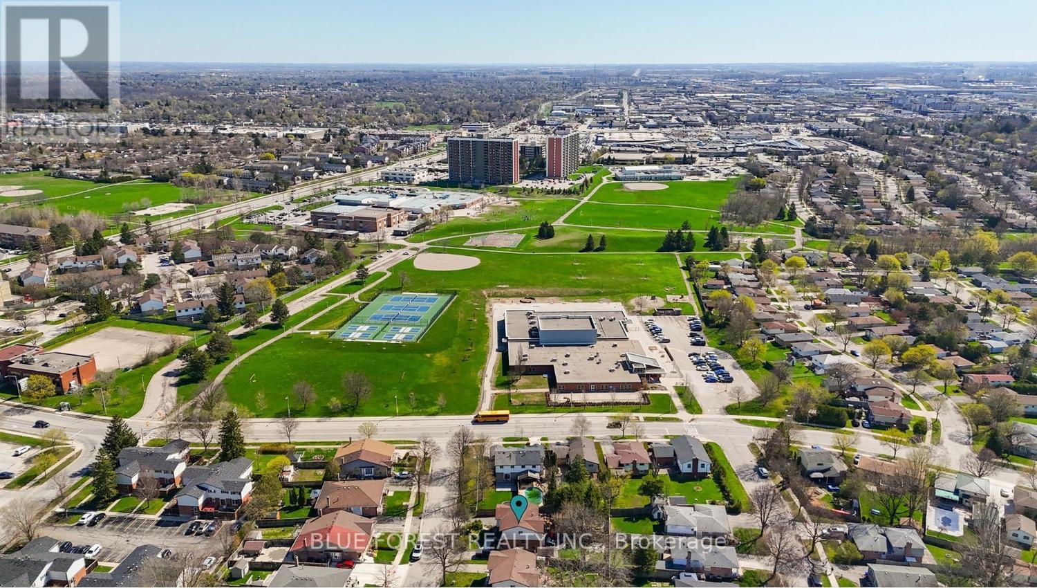 3 Lacey Crescent, London South, Ontario  N6E 2E6 - Photo 37 - X13033108