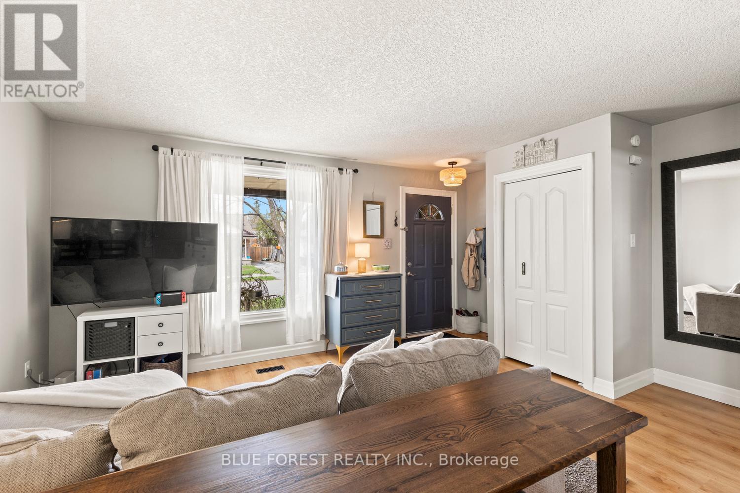 3 Lacey Crescent, London South, Ontario  N6E 2E6 - Photo 9 - X13033108