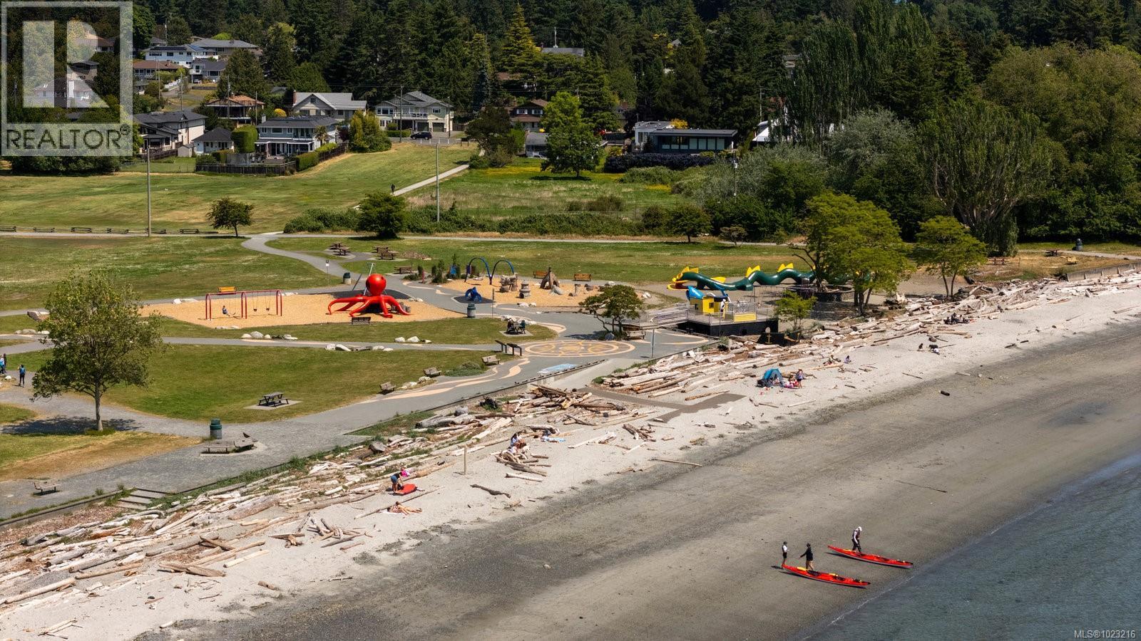 2944 Tudor Ave, Saanich, British Columbia  V8N 1M1 - Photo 52 - 1023216