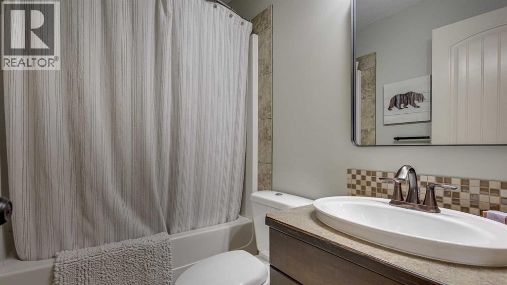 84 Isbister Close, Red Deer, Alberta  T4R 0B9 - Photo 18 - A2304300