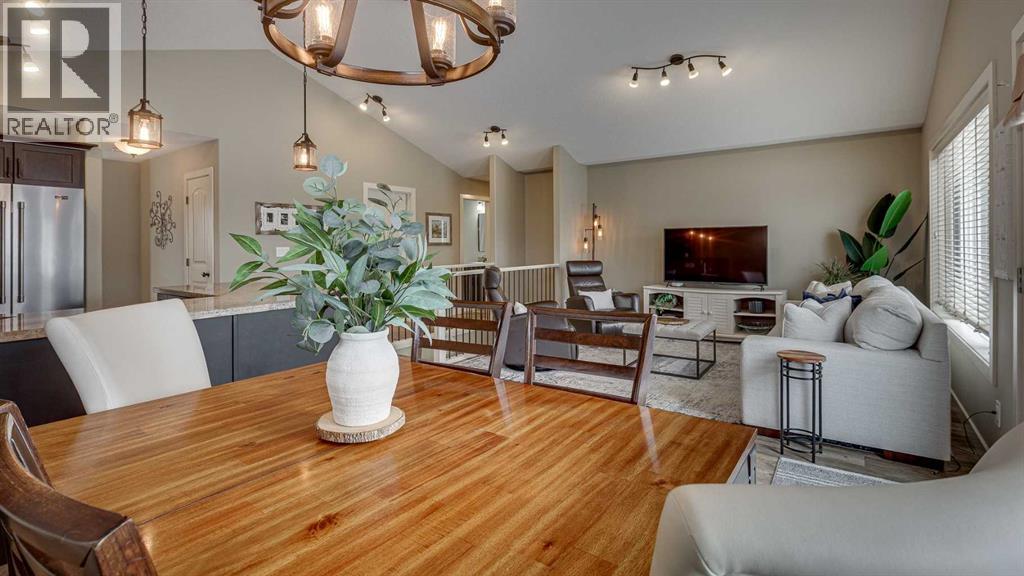 84 Isbister Close, Red Deer, Alberta  T4R 0B9 - Photo 12 - A2304300