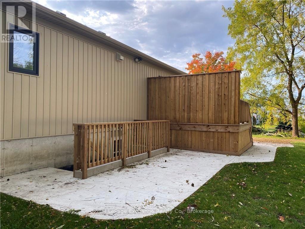 Rear - 966 Charles Street, Kincardine, Ontario  N2Z 2C3 - Photo 10 - X12819562