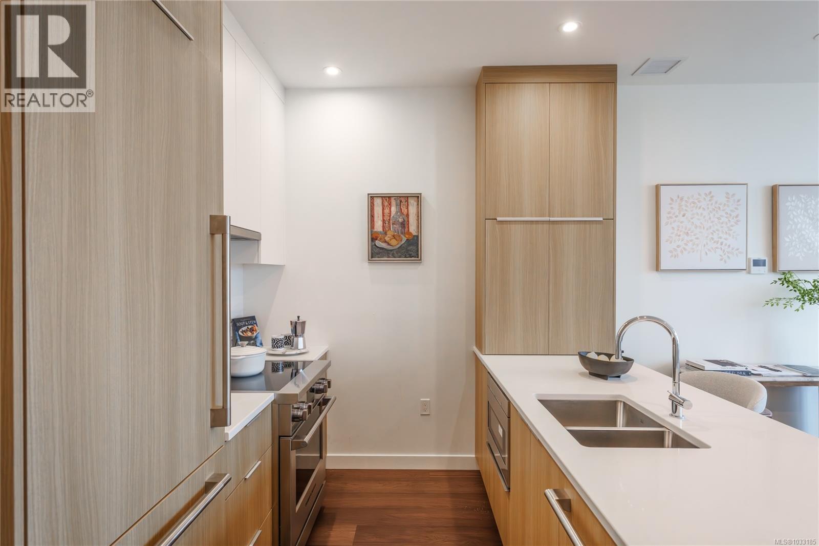 307 9570 Fifth St, Sidney, British Columbia  V8L 2W5 - Photo 9 - 1033185