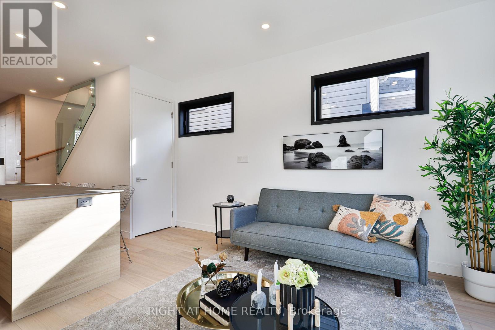 Main And Laneway - 11 Merrill Avenue W, Toronto, Ontario  M4C 1C4 - Photo 12 - E13033126