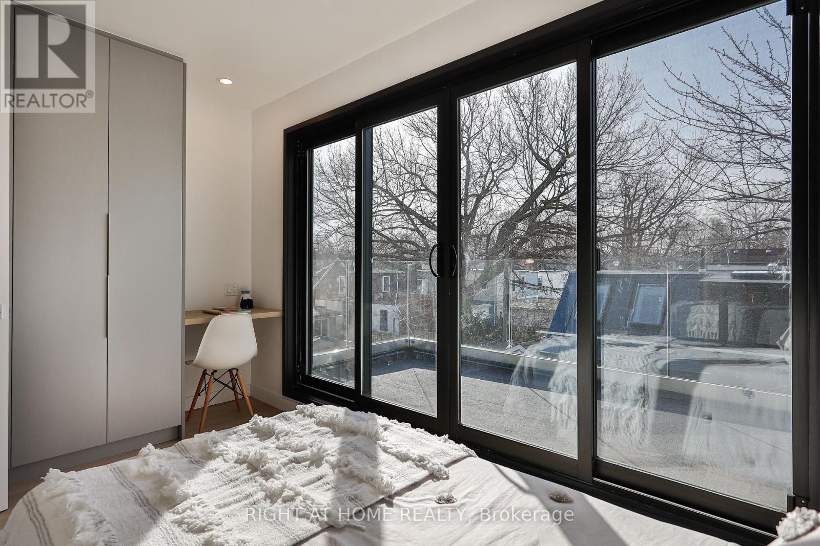 Main And Laneway - 11 Merrill Avenue W, Toronto, Ontario  M4C 1C4 - Photo 14 - E13033126