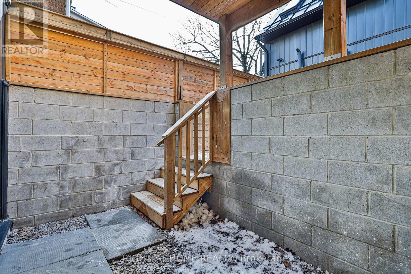 Main And Laneway - 11 Merrill Avenue W, Toronto, Ontario  M4C 1C4 - Photo 35 - E13033126