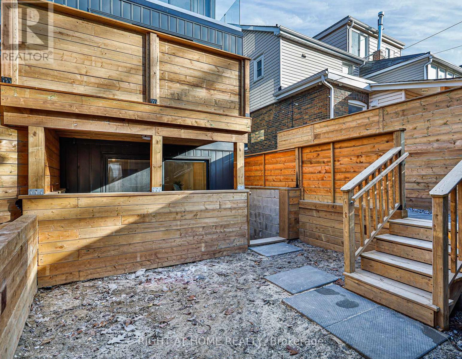 Main And Laneway - 11 Merrill Avenue W, Toronto, Ontario  M4C 1C4 - Photo 36 - E13033126