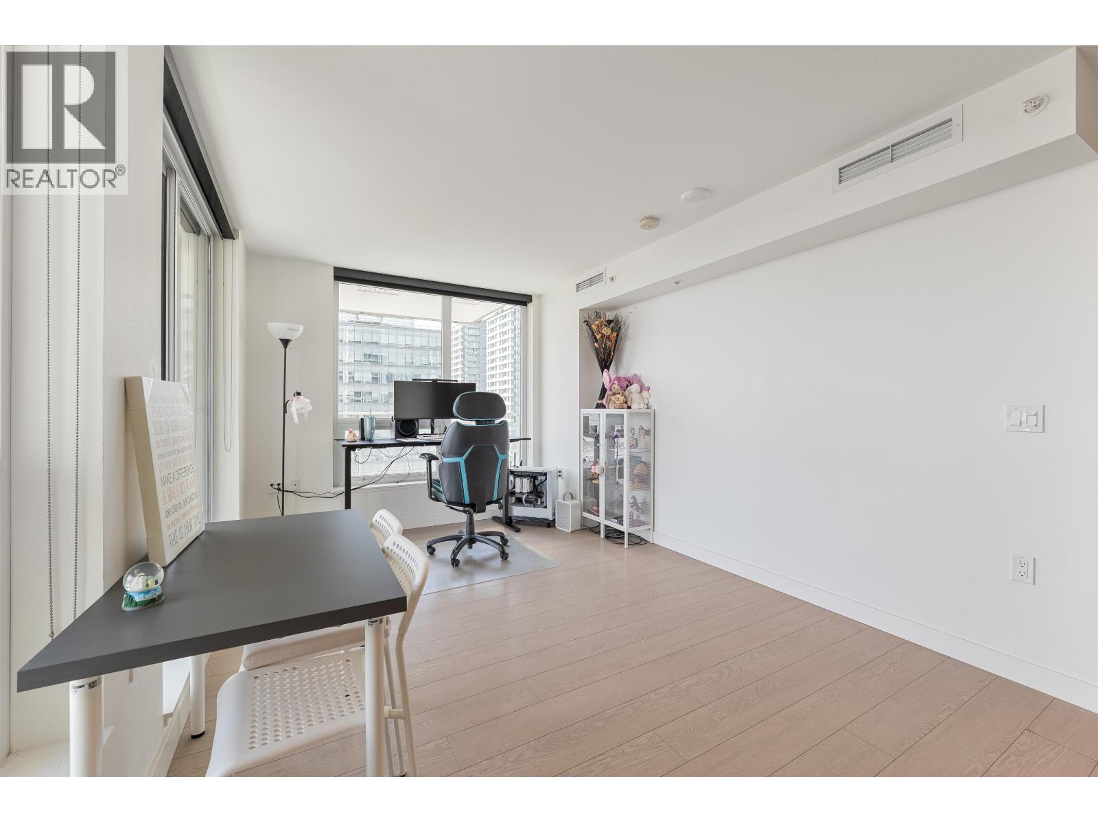 2001 455 SW Marine Drive, Vancouver, British Columbia  V5X 0H3 - Photo 8 - R3114868