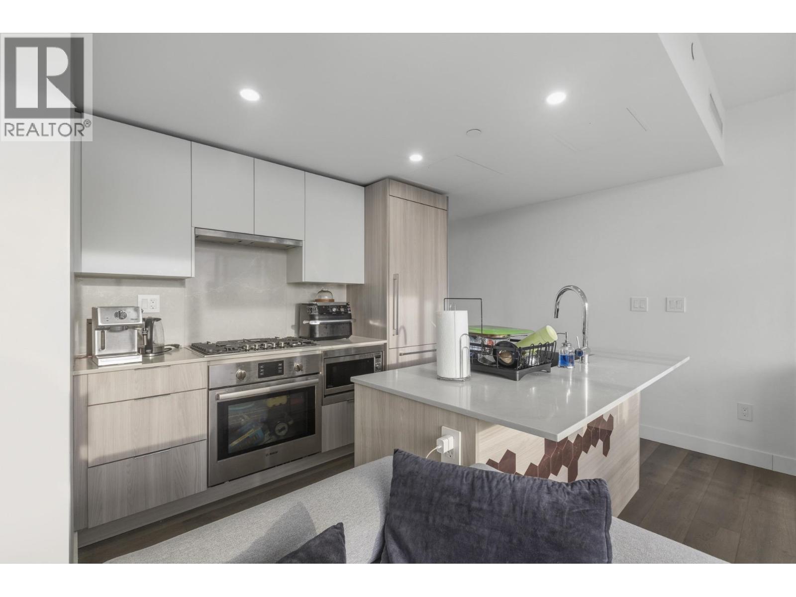 1706 901 Lougheed Highway, Coquitlam, British Columbia  V3K 3T3 - Photo 12 - R3114881