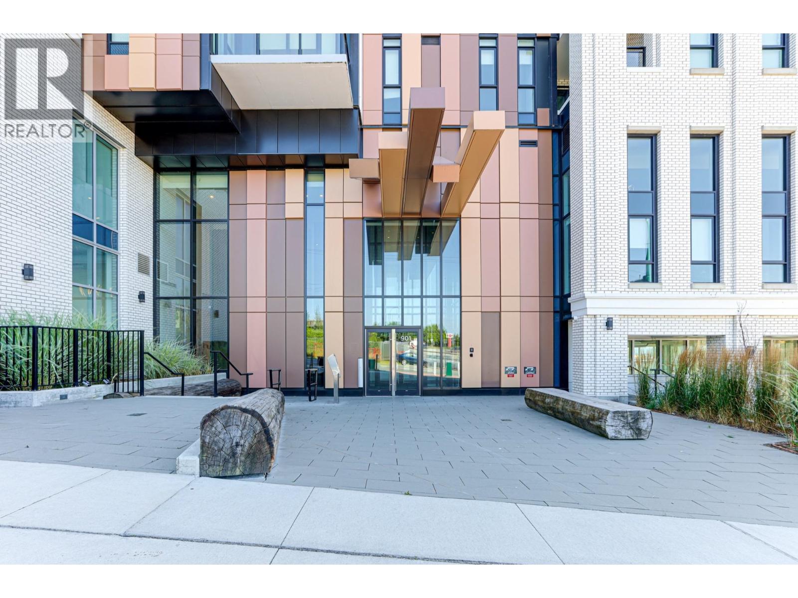 1706 901 Lougheed Highway, Coquitlam, British Columbia  V3K 3T3 - Photo 3 - R3114881