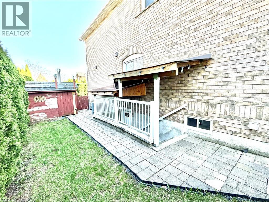 643 Phoebe Crescent, Burlington, Ontario  L7L 6E5 - Photo 47 - 40823193