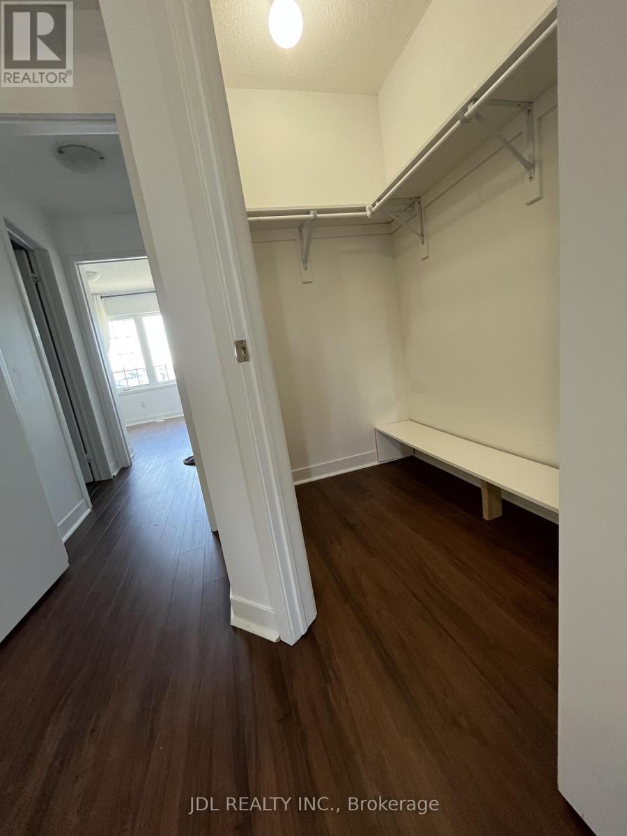 302 Clay Stones Street, Newmarket, Ontario  L3X 0M1 - Photo 10 - N12551832